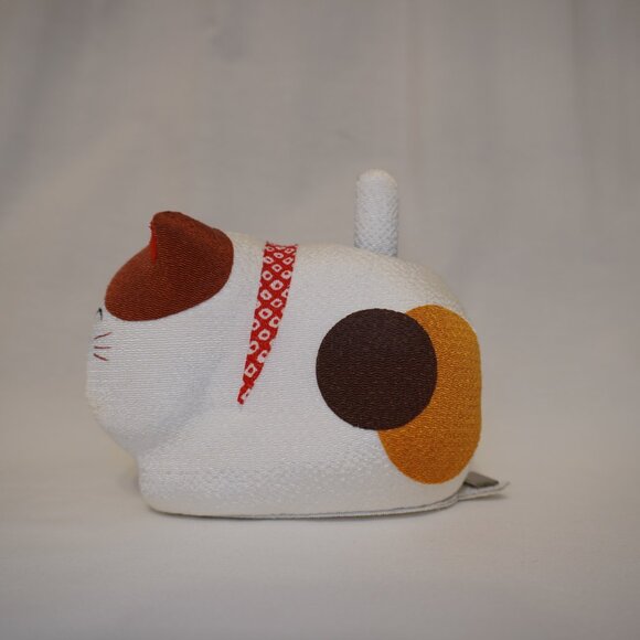 Rare From Japan - Lucky Cat - Kawaii Japanese Toy - Cute Like Hello Kitty Charm - Picture 2 of 4